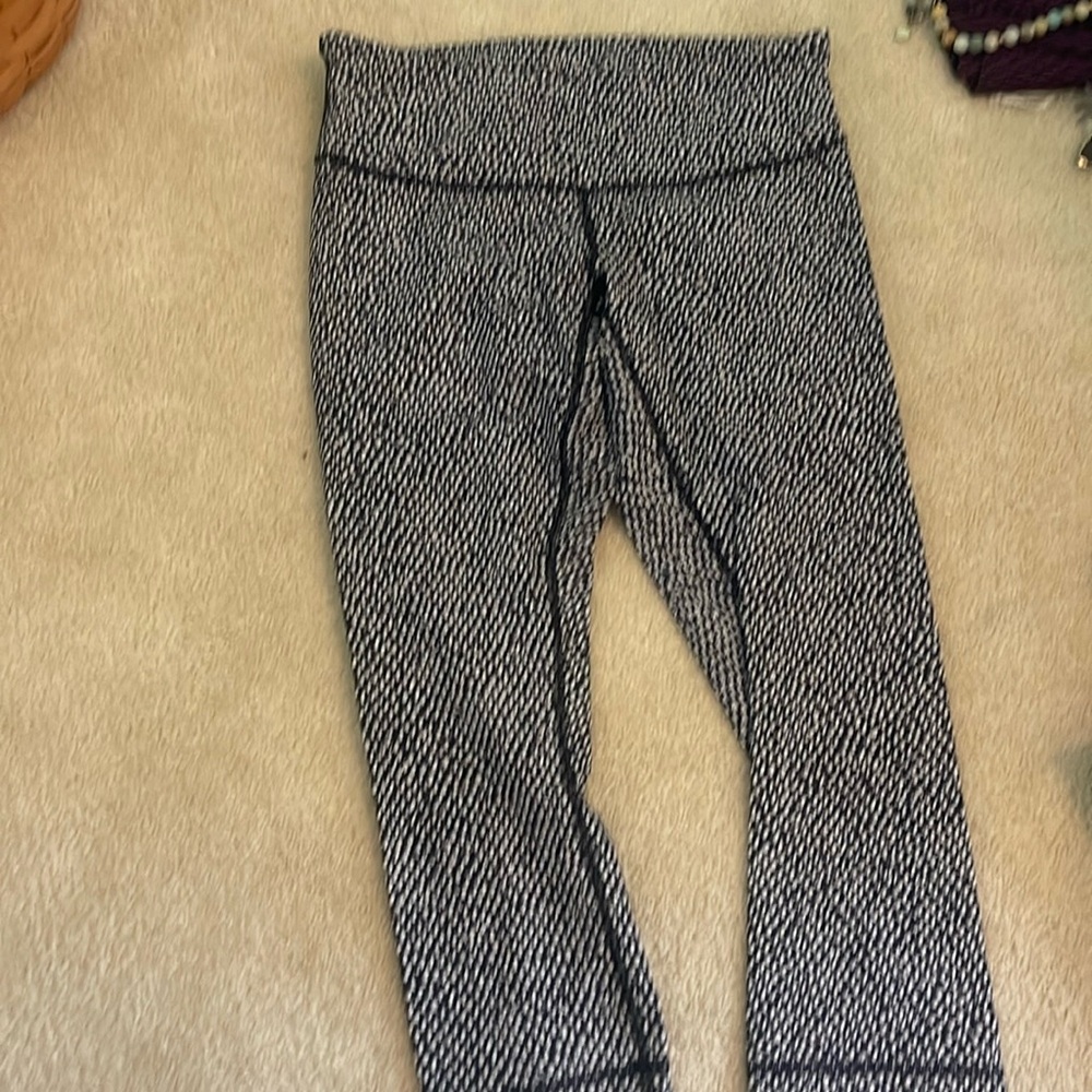 Lululemon - cropped leggings